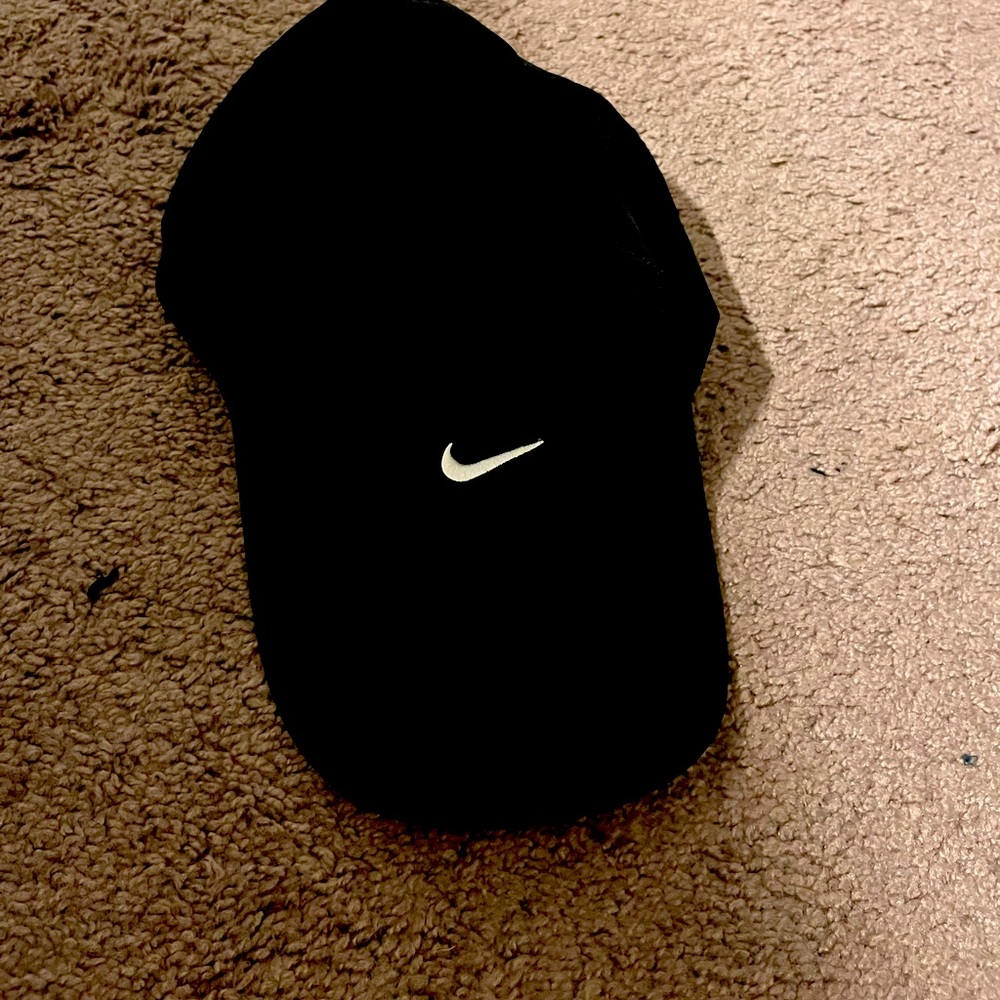 🖤 Nike DRI Fit runners cap with Velcro back 🖤